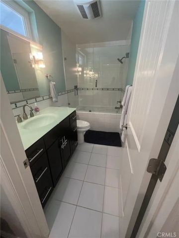 9583 Pettswood Drive 4, Huntington Beach, CA 92646