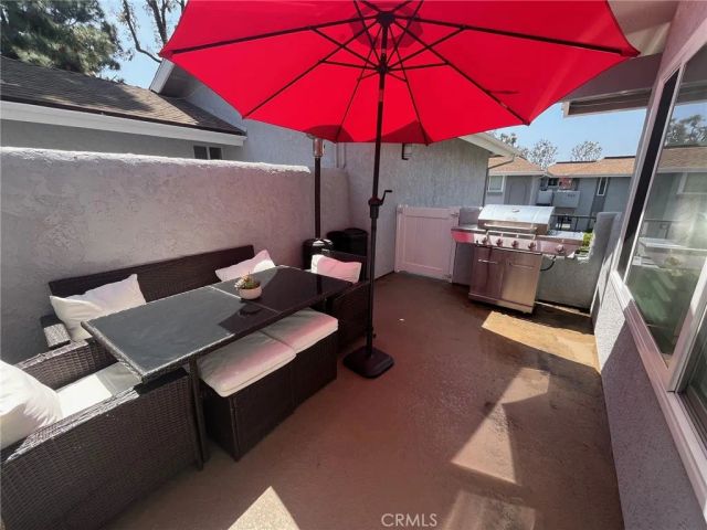 9583 Pettswood Drive 4, Huntington Beach, CA 92646