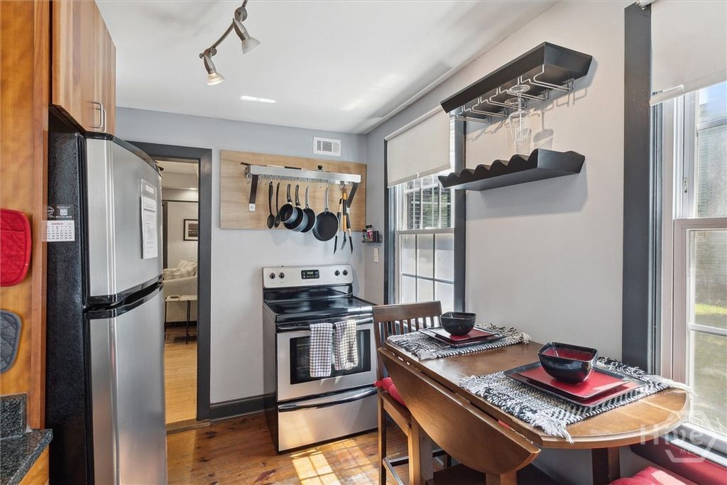 Image 26 of property listing at 527/527 E Gwinnett, Savannah, GA 31401