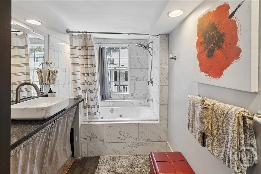 Image 31 of property listing at 527/527 E Gwinnett, Savannah, GA 31401