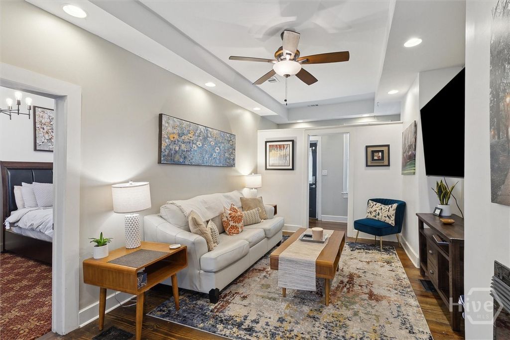 Image 5 of property listing at 527/527 E Gwinnett, Savannah, GA 31401