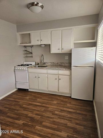 302 W MEDLOCK Drive 8, Phoenix, AZ 85013