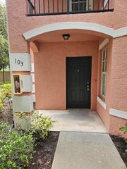 150 SW Peacock Blvd Apt 103, Port St Lucie, FL 34986