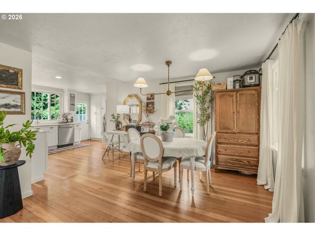 15546 Se CLATSOP St, Happy Valley, OR 97086