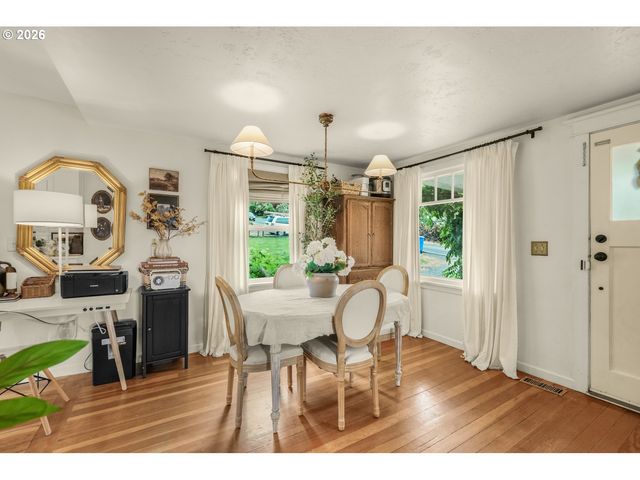 15546 Se CLATSOP St, Happy Valley, OR 97086