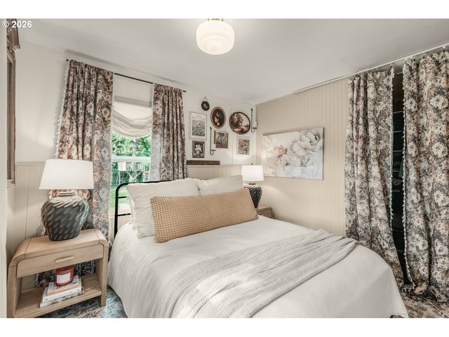 15546 Se CLATSOP St, Happy Valley, OR 97086