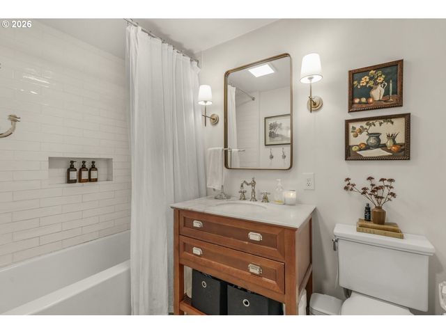 15546 Se CLATSOP St, Happy Valley, OR 97086