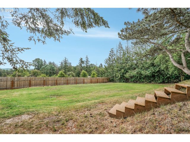 15546 Se CLATSOP St, Happy Valley, OR 97086