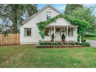 15546 Se CLATSOP St, Happy Valley, OR 97086