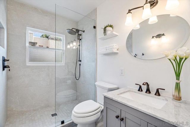 4544 Kensington Dr, San Diego, CA 92116
