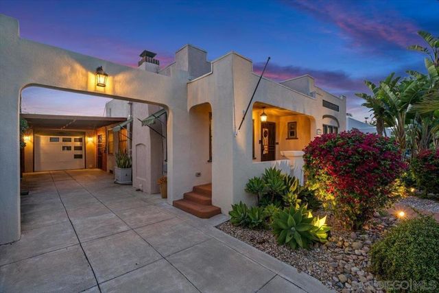 4544 Kensington Dr, San Diego, CA 92116