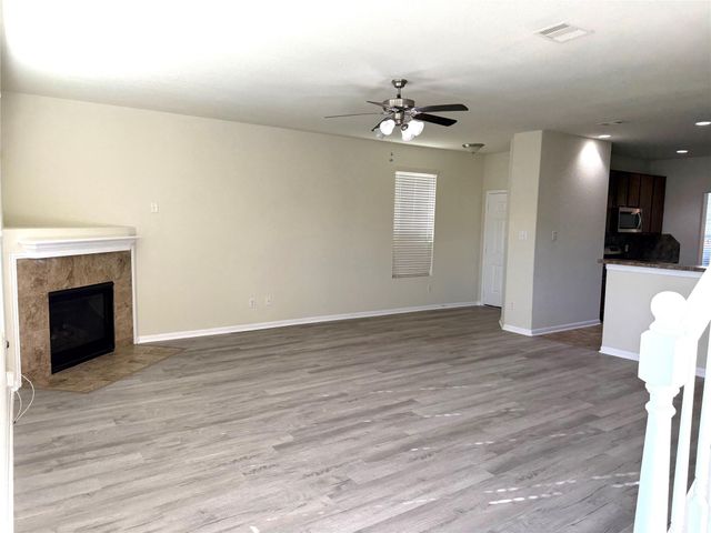 2543 Tucker Creek Drive, Fresno, TX 77545