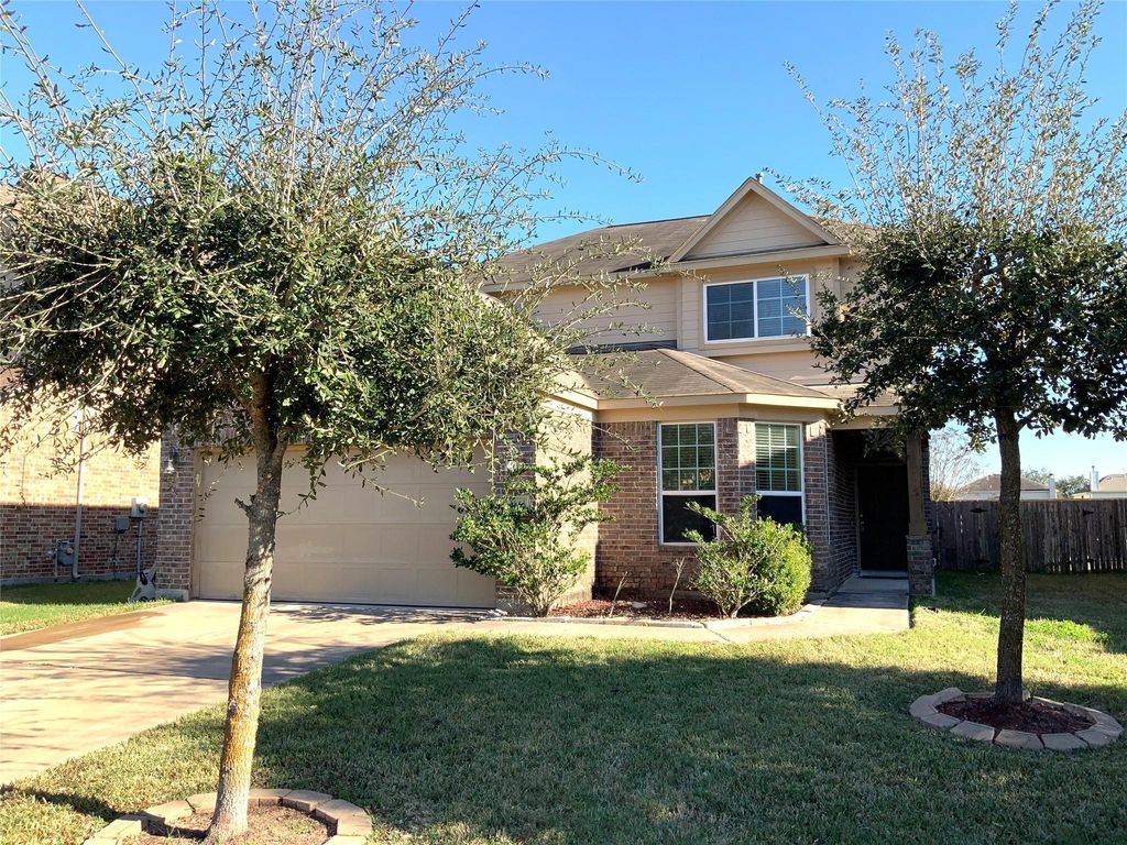2543 Tucker Creek Drive, Fresno, TX 77545