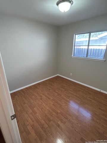 4414 First View, San Antonio, TX 78217