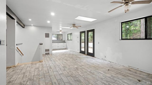 11144 Ice Box Canyon Rd, Forestville, CA 95436