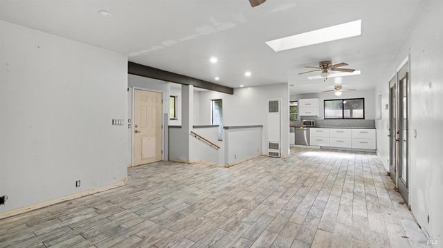 11144 Ice Box Canyon Rd, Forestville, CA 95436