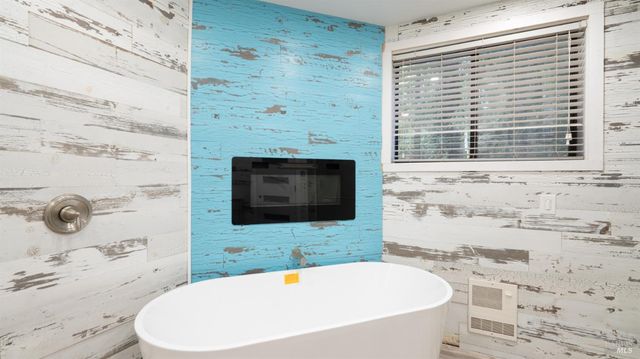 11144 Ice Box Canyon Rd, Forestville, CA 95436