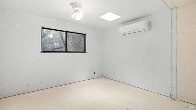 11144 Ice Box Canyon Rd, Forestville, CA 95436