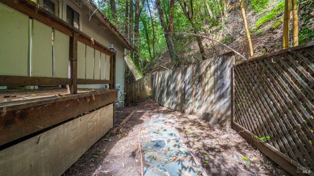 11144 Ice Box Canyon Rd, Forestville, CA 95436