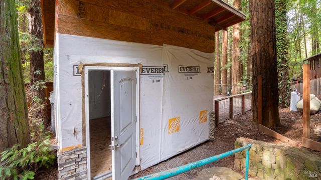 11144 Ice Box Canyon Rd, Forestville, CA 95436