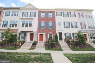 4504 POTOMAC HIGHLANDS CIR, Triangle, VA 22172