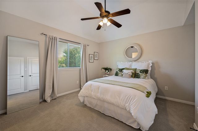 712 Glendevon Drive, Mckinney, TX 75071