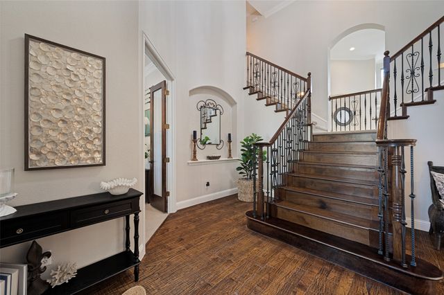 712 Glendevon Drive, Mckinney, TX 75071