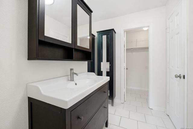 11438 Lima, San Antonio, TX 78213