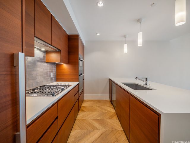 1108 Auahi Street 1305, Honolulu, HI 96814