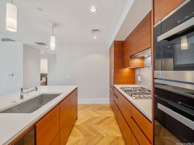 1108 Auahi Street 1305, Honolulu, HI 96814