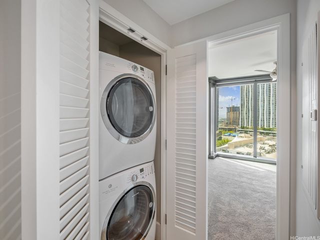 1108 Auahi Street 1305, Honolulu, HI 96814