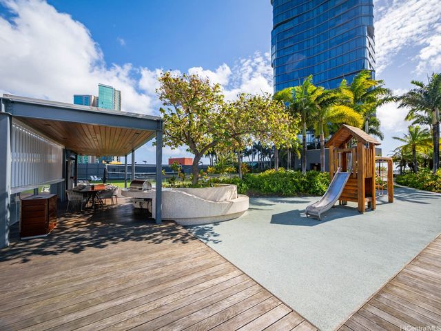 1108 Auahi Street 1305, Honolulu, HI 96814