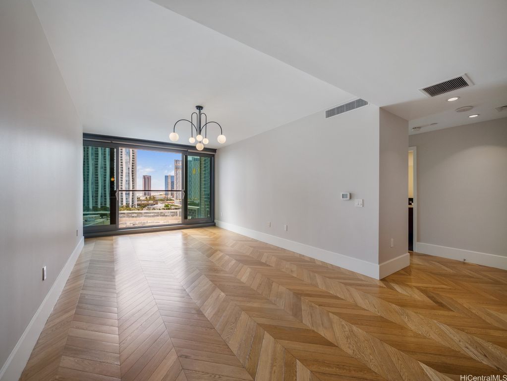 1108 Auahi Street 1305, Honolulu, HI 96814