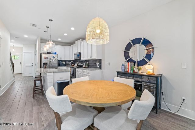 622 2ND Avenue N, Jacksonville Beach, FL 32250