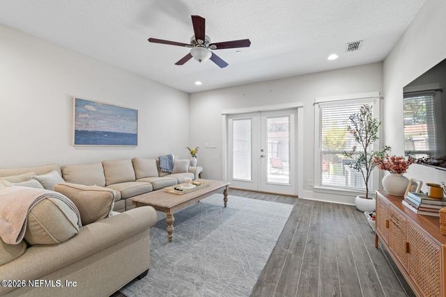 622 2ND Avenue N, Jacksonville Beach, FL 32250
