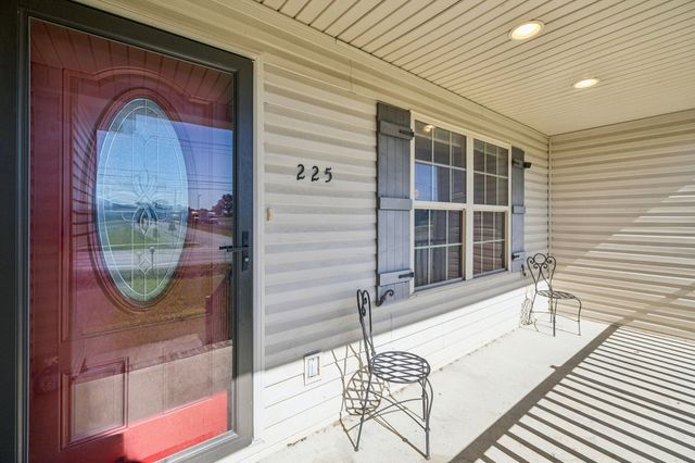 225 Eagle Blvd, Shelbyville, TN 37160