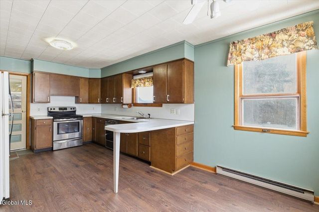 28 Prospect Street, Fort Edward, NY 12828