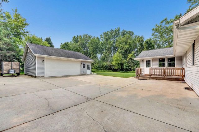 3533 LEEDS CASTLE DRIVE, Green Bay, WI 54313