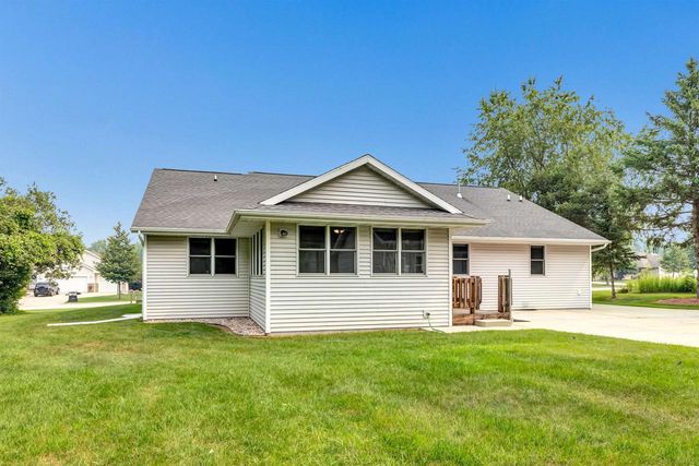 3533 LEEDS CASTLE DRIVE, Green Bay, WI 54313