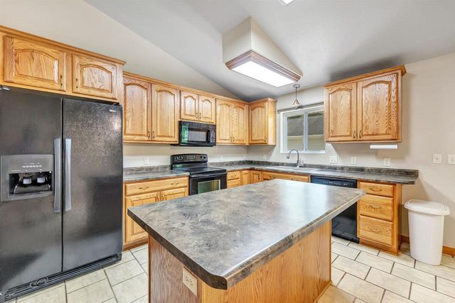 3533 LEEDS CASTLE DRIVE, Green Bay, WI 54313