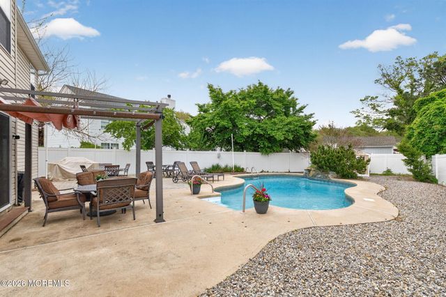 91 N Sailors Quay Drive, Brick, NJ 08723