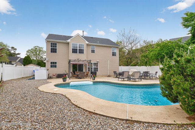 91 N Sailors Quay Drive, Brick, NJ 08723