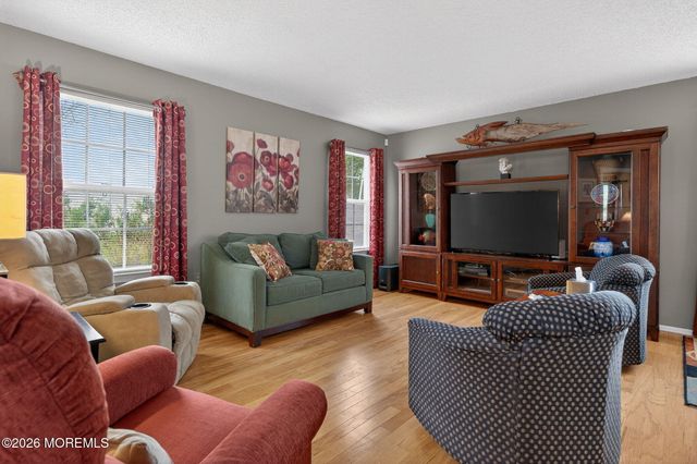 91 N Sailors Quay Drive, Brick, NJ 08723