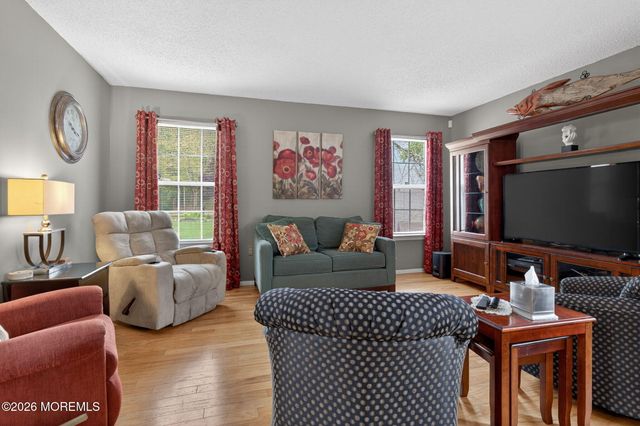 91 N Sailors Quay Drive, Brick, NJ 08723