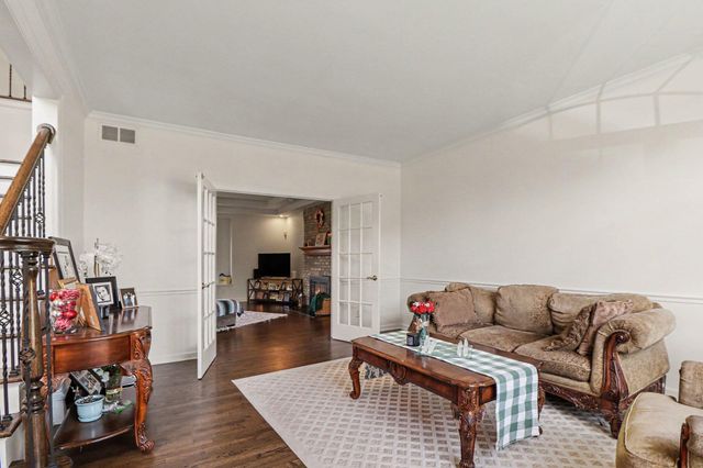 1931 Cherrywood Court, Munster, IN 46321