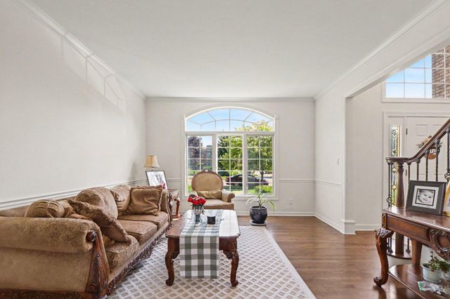 1931 Cherrywood Court, Munster, IN 46321
