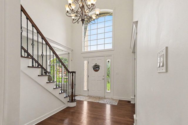 1931 Cherrywood Court, Munster, IN 46321