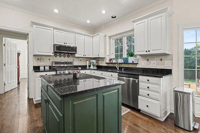 1931 Cherrywood Court, Munster, IN 46321