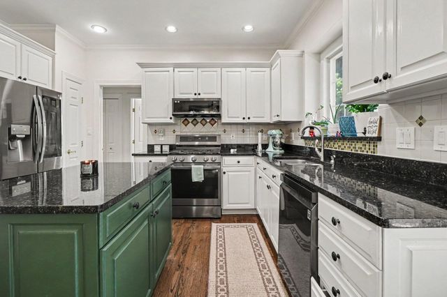 1931 Cherrywood Court, Munster, IN 46321