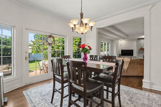 1931 Cherrywood Court, Munster, IN 46321